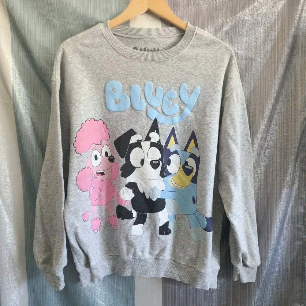 Bluey Best Buddies Heather Gray Graphic Sweatshirt Hybrid Apparel L Cozy Cartoon